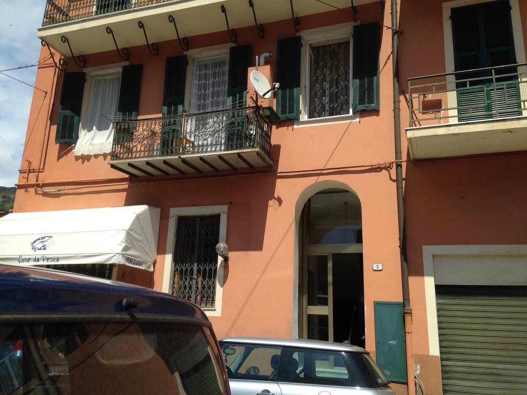 Casa Vacanza "Marina San Giuseppe" Apartment Ventimiglia Luaran gambar